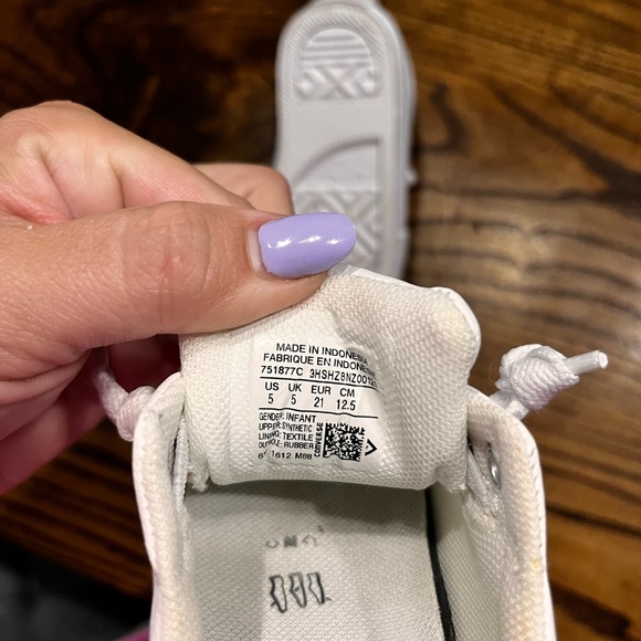 New! toddler Converse - Picture 6 of 6